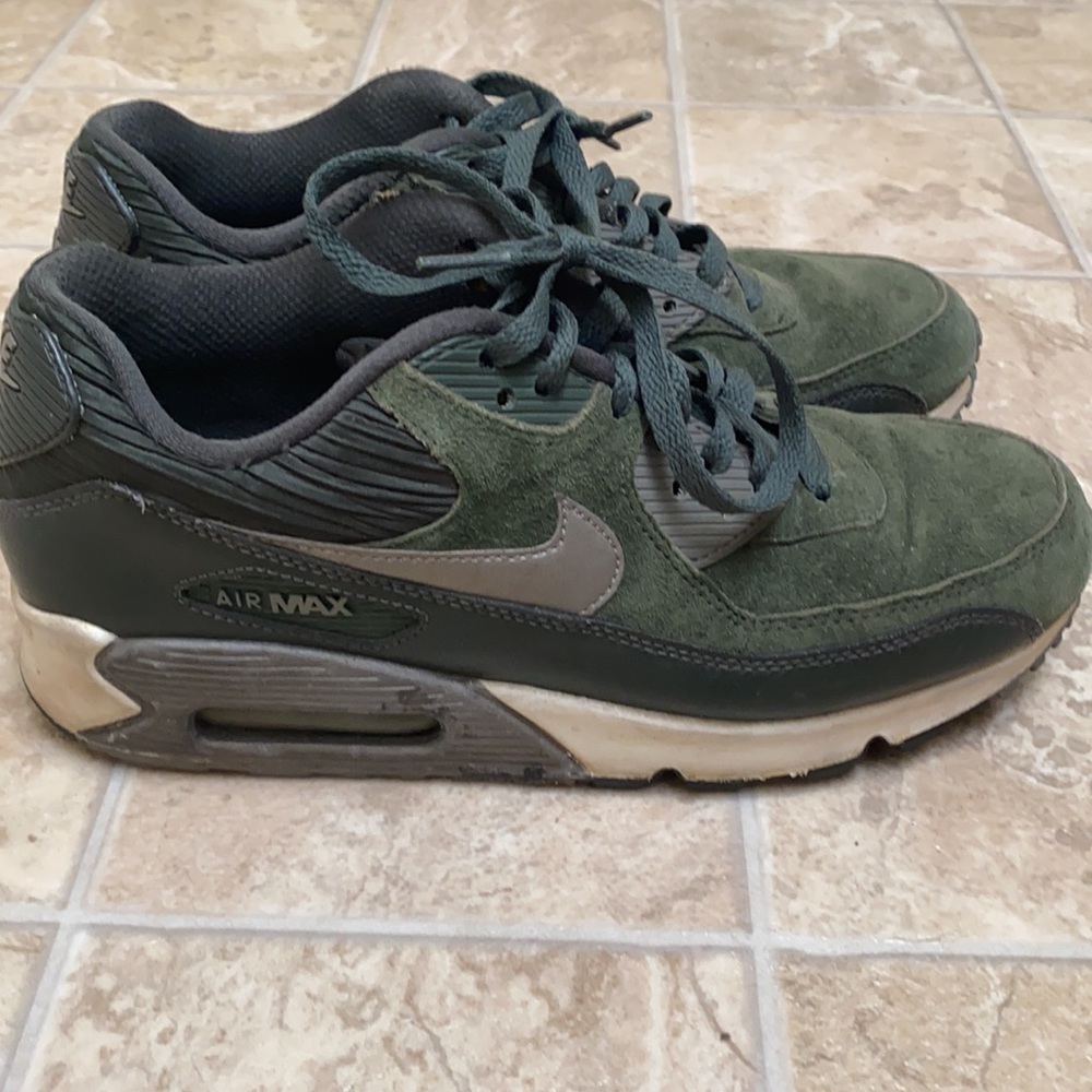 Nike Women’s Air Max Shoes (9)